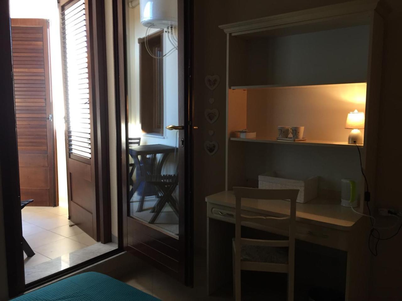 Sardinia Re Guest House Sassari Bagian luar foto