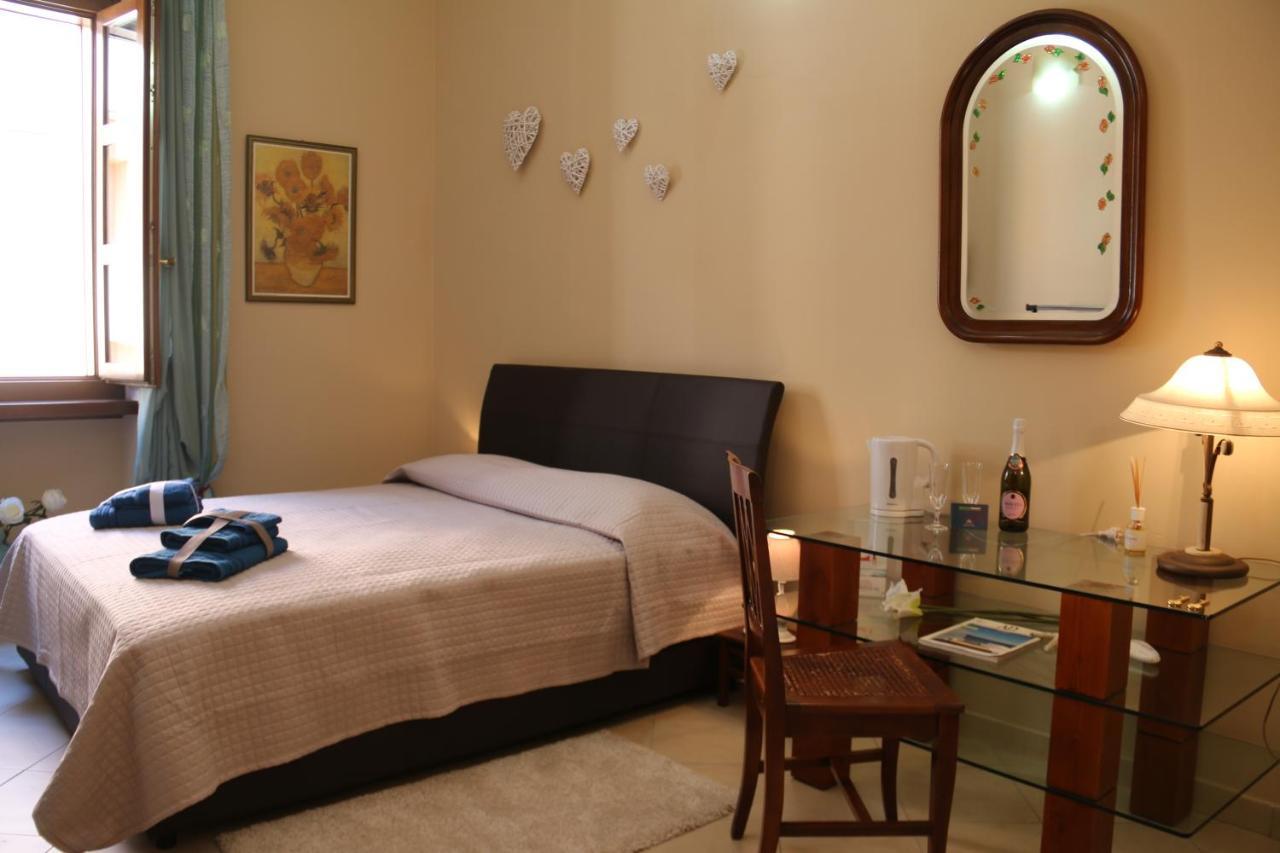 Sardinia Re Guest House Sassari Bagian luar foto