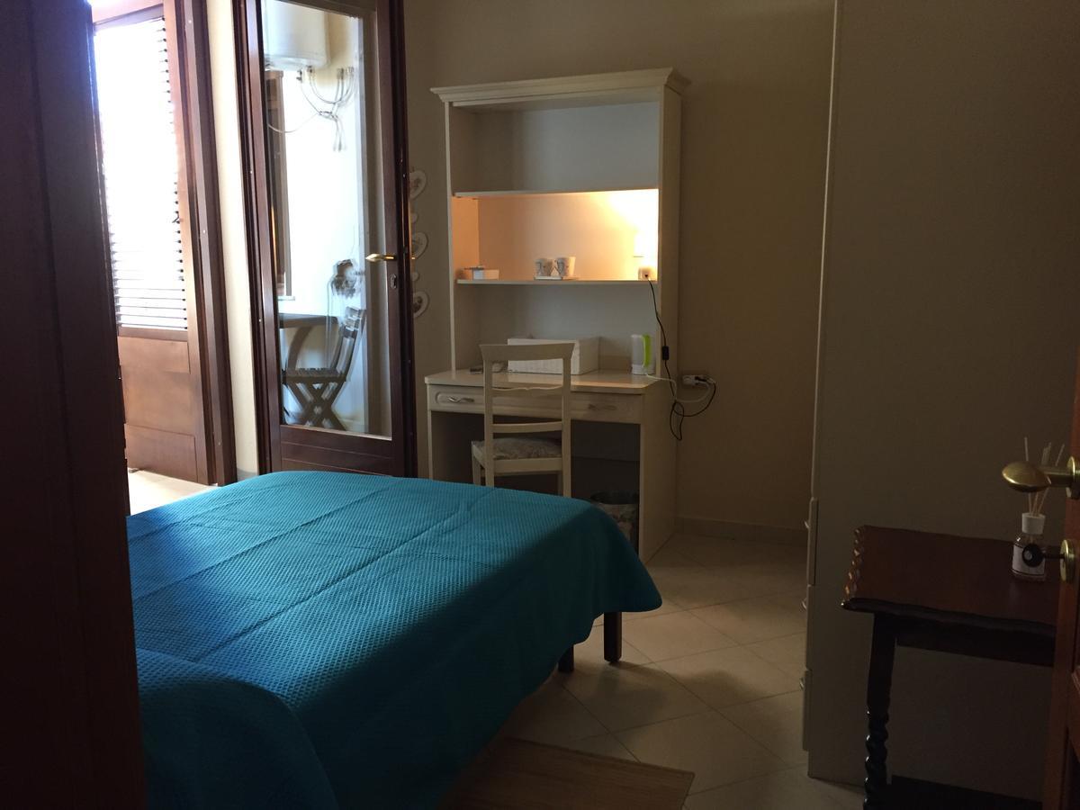 Sardinia Re Guest House Sassari Bagian luar foto